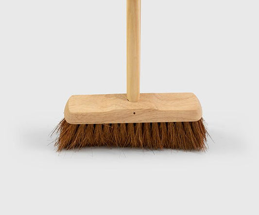 Indoor sweeping brush with handle